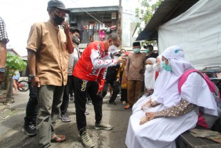 Upaya Normalisasi Saluran Tambak Gringsing , Wakil Walikota Armuji ajak warga dan Kelurahan duduk bersama