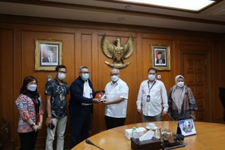 Diawali Tahun 2021 Kanwil IV KPPU Berinisiatif Bersenergi Dengan BI Dalam Membangun Iklim Usaha di Jatim