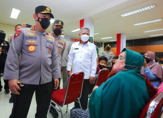 Cegah Omicron Terus Meningkat, Kapolri Tekankan Disiplin Prokes Hingga Vaksinasi Booster