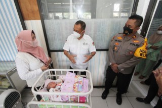 Kunjungi "Bayi" Dibuang di Kresek , Wakil Walikota Armuji ungkap Permasalahan Sosial yang harus diselesaikan bersama