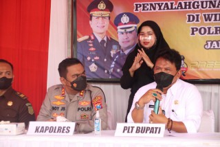 Polres Nganjuk Ungkap Penyalahgunaan Lebih 100 Ton Pupuk Bersubsidi, Plt Bupati Nganjuk Sampaikan Apresiasi