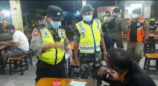 Tiga Pilar Rungkut Operasi Swab Hunter Protokol Kesehatan Covid - 19 Level 1