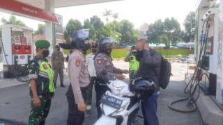 Ajak Masyarakat Taati Prokes, Tim Gabungan Pamor Keris Polres Blitar Kota Gencarkan Patroli