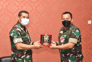 Danrem 084/BJ Terima Audensi dari Danpusdiklat Hanudnas