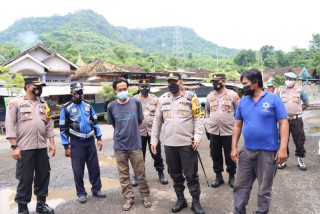 Pastikan Pengamanan Perayaan Nyepi Aman dan Lancar, Dirlantas Polda Jatim Kunjungi Pelabuhan Ketapang Banyuwangi