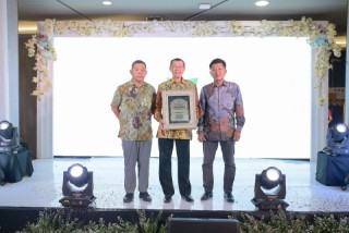 Merayakan Ulang Tahun ke 7 ibis Styles Surabaya Jemursari naik menjadi Bintang 4