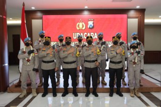 Kapolda Jatim Pimpin Upacara Penyambutan Personil Polda Jatim Satgas Garbha FPU 2 Minusca dan Satgas Garbha FPU 12 UNAMID /UN