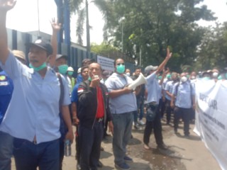 Ratusan Karyawan Padati Rungkut Industri, Begini Keterangan PT Unilever Indonesia