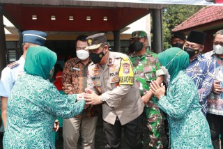 Polda Jatim Siapkan 37.605 Dosis Vaksinasi yang Tersebar di 78 Titik Gerai Vaksinasi