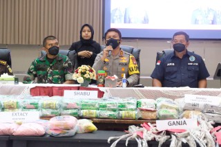 Jelang Ramadhan, 116,073 Kg Sabu, 34.417 butir Ekstasi dan belasan kilo Ganja dimusnahkan oleh Dit Resnarkoba Polda Jatim dan Jajaran