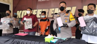 Polisi Amankan Pemuda Bawa golok Terlibat Tawuran di Genting Surabaya