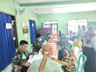 Koramil Tandes Salurkan Bantuan Tunai Kepada 1006 Pelaku Usaha Mikro