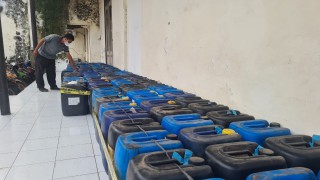 Pelihara Kamtibmas, Polres Kediri Kota Berhasil Amankan 140 Jerigen Ciu