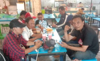 Pererat Tali Silaturahmi Mbesuel Team Gelar Bukber Dengan Para Jurnalis Independen