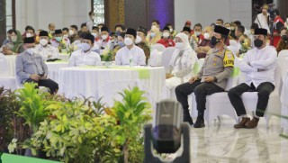 Peringatan Hari Buruh Internasional 2022 Tingkat Nasional di Jatim, Doa Bersama Buruh di Masjid Al Akbar Surabaya