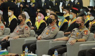 Kapolda Jatim Dampingi Wakapolri Beri Ceramah Kebangsaan di Universitas Negeri Jember