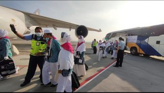 CHJ Kloter Pertama 2022 Jatim Mula Berangkat di Bandara Internasional Juanda