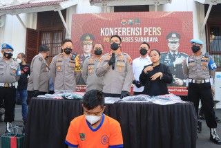 Polisi Berhasil Ungkap Kasus Pembunuhan Wanita Dalam Kamar Hotel di Surabaya