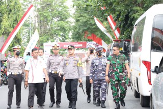 Polresta Banyuwangi All Out Lakukan Pengamanan Kejurnas Balap Sepeda INC 2022