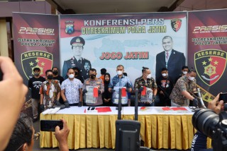 Polda Jatim Ringkus Komplotan Curanmor yang Beraksi di Wilayah Jatim