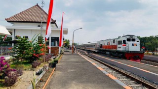 Empat Bulan Pengelolahan Perjalanan KA Lokal Wilayah Daop 8 Surabaya Alami Kenaikan
