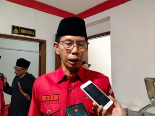 Malam Tasyakuran HUT RI Ke-77, Ketua DPRD Surabaya: Niti Laku Teladan Pahlawan