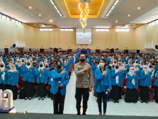 PKKMB, Polresta Malang Kota Ajak Mahasiswa Baru Jauhi Korupsi dan Hindari Radikalisme