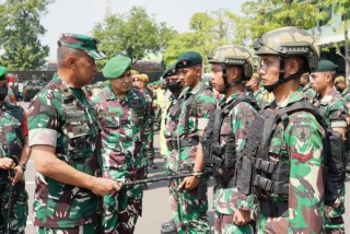 Danrem 084/Bhaskara Jaya Pimpin Apel Gelar Pasukan Pengamanan VVIP