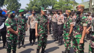 Dandim 0830/Surabaya Utara Ikuti Apel Gelar Pam VVIP