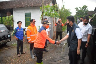 Banjir Trenggalek, Wagub Emil Tinjau 4 Titik Mitigasi