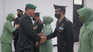 Dandim Gresik Pimpin Upacara Kenaikan Pangkat Periode 01 oktober 2022.