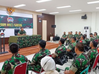 Jam Komandan, Dandim Gresik Apresiasi Kinerja Seluruh Anggotanya