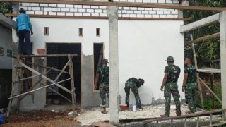 Rumah Ibu Musaropah Nampak Lebih Indah Berkat Bantuan Satgas TMMD.
