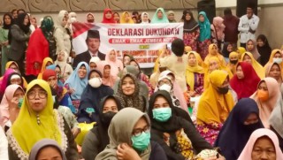 Komunitas Emak-Emak Jember Kota Deklarasikan Prabowo Presiden