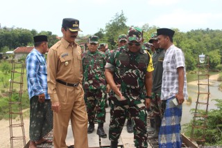 Tim Wasev Mabes TNI Kunjungi Lokasi TMMD Ke-115 Kodim 0826 Pamekasan