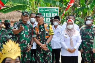 Dandim Gresik Dampingi Kunjungan Kerja Tim Wasev TMMD KE-115 TA. 2022 Di Desa Kramat.