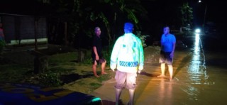 Polres Bojonegoro Tingkatkan Patroli Malam Pasca Hujan Deras, Antisipasi Bencana Banjir