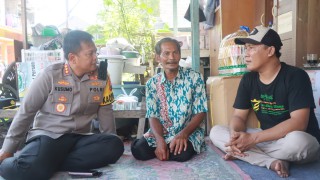 Kapolresta Sidoarjo Kunjungi Korban Tragedi Kanjuruhan di Porong
