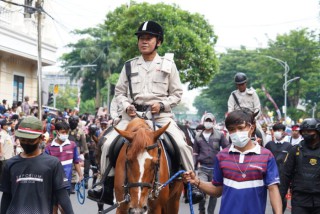 Dandim Surabaya Utara Hadiri Parade Surabaya Juang 2022