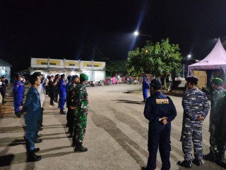 Sukseskan KTT G20 Personel Gabungan Polres Situbondo Pertebal Pengamanan di Pelabuhan Jangkar