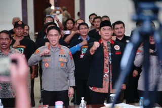 Polrestabes Surabaya Inisiasi Ikrar Pendekar Wani Jogo Suroboyo, Untuk Menjaga Kondusifitas Kota Surabaya