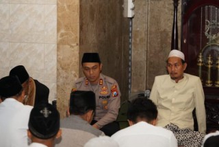 Bangun Visi Religi, Kapolres Malang Bersama Forkopimda Safari Sholat Subuh