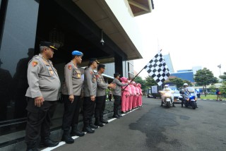Peduli Bencana Alam, Polda Jatim dan Kemala Bhayangkari Salurkan Bansos ke Korban Gempa Cianjur