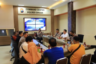 Wujud Sinergitas Dengan Awak Media, Kapolres Gresik Gelar Piramida bersama GOP