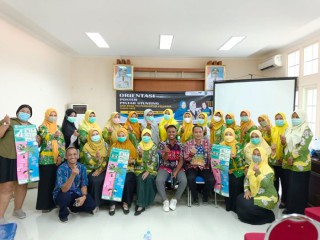 Sosialisasi BKKBN Jatim dan 1000 Days Fund Gunakan Poster Penting