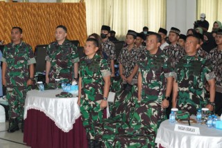 Pangdam V/Brawijaya Meninjau Baksos Yang Digelar Oleh Korem 084/BJ.