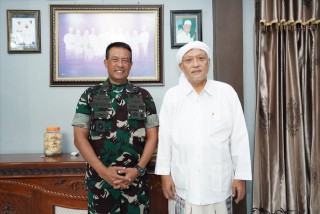 Danrem 084/Bhaskara Jaya Bertandang ke Pondok Pesantren Al-Hamidi Banyuanyar