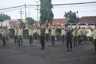 Jumat Sehat, Kodim 0830/Surabaya Utara Gelar Senam Kesegaran Jasmani (SKJ) 88