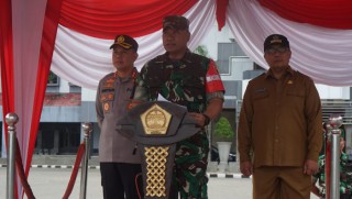 Dandim Gresik Pimpin Apel Gelar Pasukan Dalam Rangka Persiapan Kunker Wapres RI.