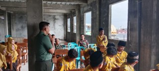 Berikan Pemahaman Siswa-siswi SMA Sunan Giri Syarat Menjadi Calon Prajurit